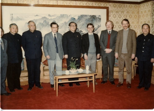 1987年，池志强（左二）与江泽民主席合影