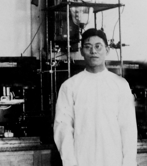 1952年7月3日，金国章刚进上海药物所工作