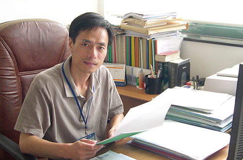 2006年7月4日，王逸平研究员在自己的办公室