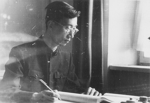 1959年，谢毓元在前苏联科学院天然有机化学研究所宿舍学习